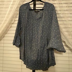 Fred David 3x Blue w/polka dots, ruffle sleeve